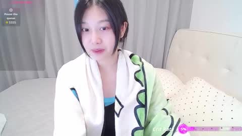Snapshot of _smileflower_ chatting on 10.24.25 winni online show from 10.24.25