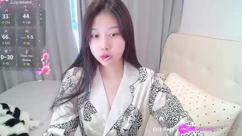 Snapshot of _smileflower_ chatting on 11.19.25 winni online show from 11.19.25