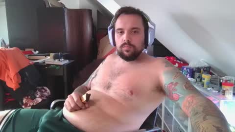 _smiley_bear27 online show from 09.16.25