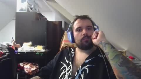 _smiley_bear27 online show from 10.29.25