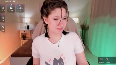 Sofi  Follow me  online show from 11.22.25