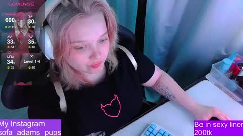 Snapshot of _sofia_adam_ chatting on 05.11.26 pups online show from 05.11.26