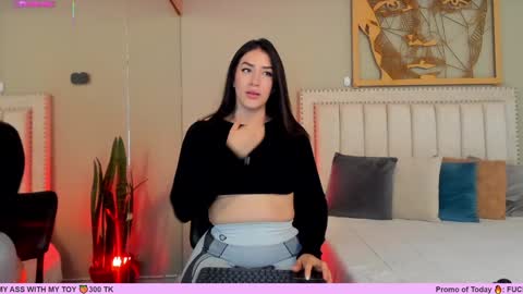 Snapshot of _sofia_cruz chatting on 02.07.25 640 200 online show from 02.07.25
