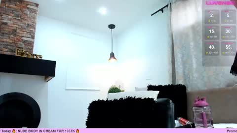 Snapshot of _sofia_cruz chatting on 02.10.25 640 200 online show from 02.10.25