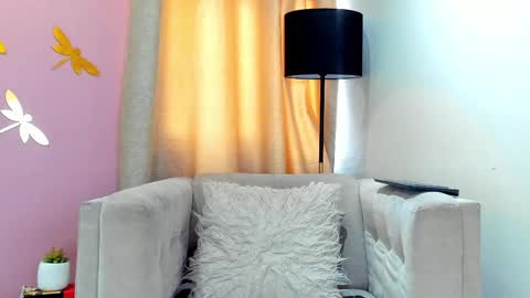 Snapshot of _sofia_cruz chatting on 03.01.25 640 200 online show from 03.01.25