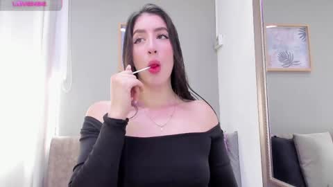 Snapshot of _sofia_cruz chatting on 10.01.25 640 200 online show from 10.01.25