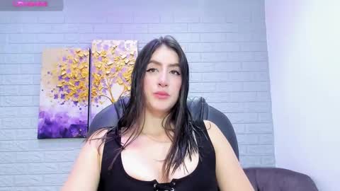Snapshot of _sofia_cruz chatting on 10.15.25 640 200 online show from 10.15.25