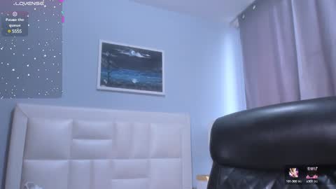 Snapshot of _sophiewilson chatting on 12.28.24 sophie online show from 12.28.24