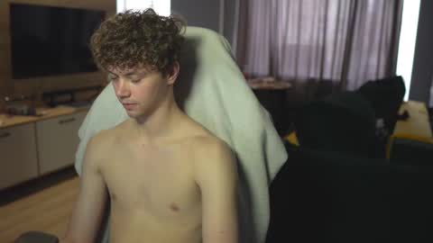 OLIVERpvt is open online show from 02.20.25