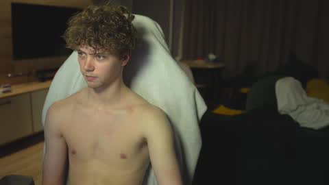 OLIVERpvt is open online show from 03.01.25