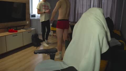 OLIVERpvt is open online show from 03.10.25