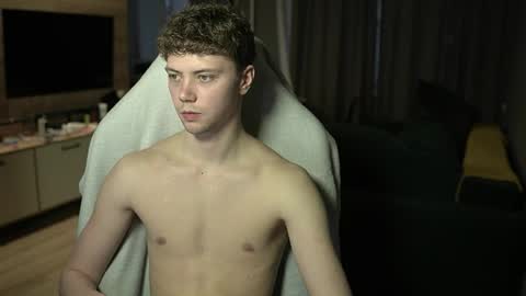 OLIVERpvt is open online show from 04.02.26