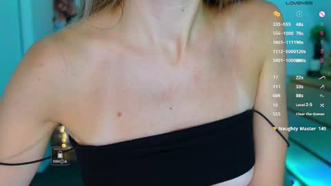 Snapshot of _sweetcams_ chatting on 08.03.26 Dasha online show from 08.03.26