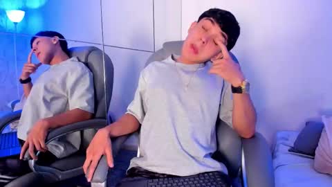 Snapshot of _taylorblack chatting on 01.05.26 _taylorblack online show from 01.05.26