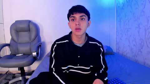 Snapshot of _taylorblack chatting on 01.06.26 _taylorblack online show from 01.06.26