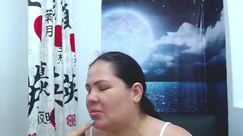 Snapshot of _thamaraa_ chatting on 04.14.26 Tamara online show from 04.14.26