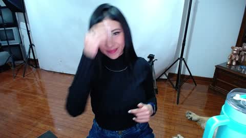 Snapshot of _the_dark_side_of_the_moon_ chatting on 01.08.25 _the_dark_side_of_the_moon_ online show from 01.08.25