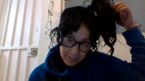 Snapshot of _tutti_frutti_ chatting on 01.21.25 _tutti_frutti_ online show from 01.21.25