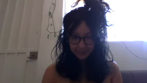 Snapshot of _tutti_frutti_ chatting on 01.26.25 _tutti_frutti_ online show from 01.26.25