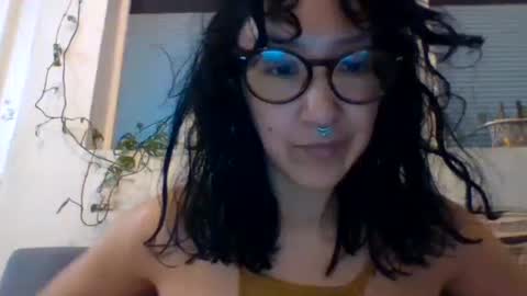 Snapshot of _tutti_frutti_ chatting on 02.03.25 _tutti_frutti_ online show from 02.03.25