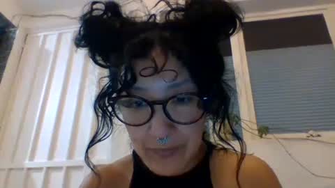 Snapshot of _tutti_frutti_ chatting on 02.13.25 _tutti_frutti_ online show from 02.13.25