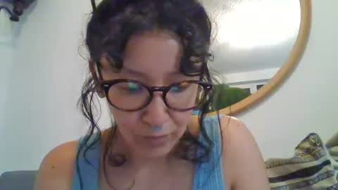 Snapshot of _tutti_frutti_ chatting on 10.12.25 _tutti_frutti_ online show from 10.12.25
