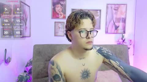 _tyleer_ online show from 10.10.25