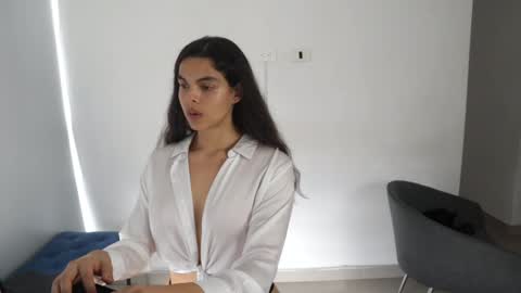 Anastasia Vahos online show from 01.27.25