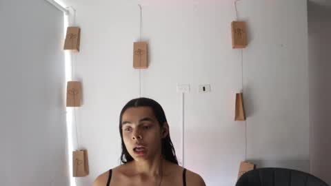 Anastasia Vahos online show from 02.13.25