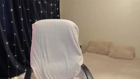 Snapshot of _vallylove chatting on 03.06.25 _vallylove online show from 03.06.25