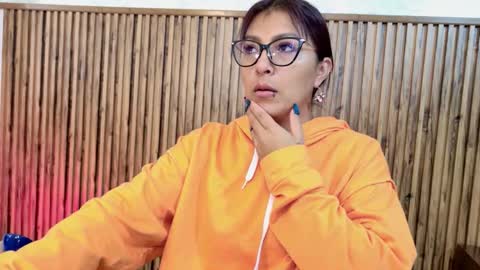 Veronica online show from 12.19.25