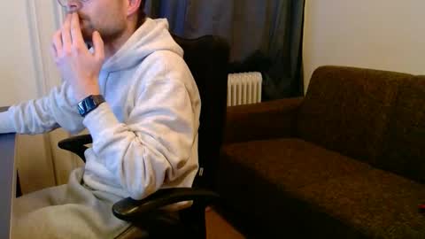 _whoisthatguy_ online show from 11.25.25