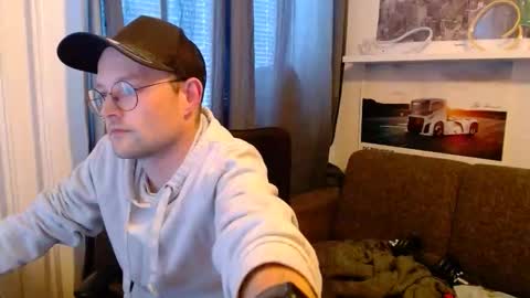 Snapshot of _whoisthatguy_ chatting on 05.12.26 _whoisthatguy_ online show from 05.12.26