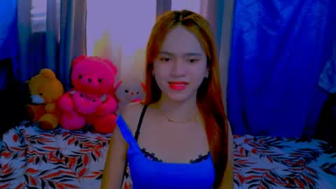 Snapshot of _xxlilly chatting on 05.23.26 _xxlilly online show from 05.23.26