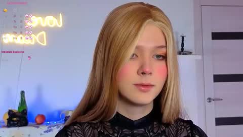 LITTLE FOX online show from 11.17.25