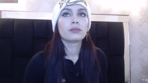 Yuyi online show from 02.08.25