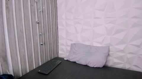 _zoecooper online show from 12.20.25