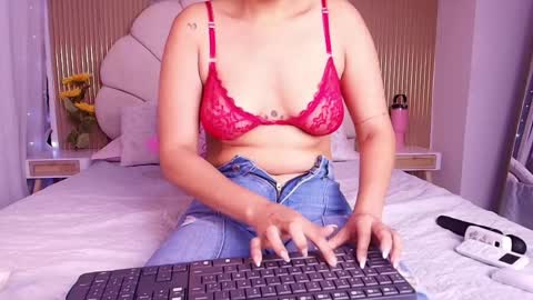 Snapshot of a_aisha chatting on 04.27.26 Aisha online show from 04.27.26
