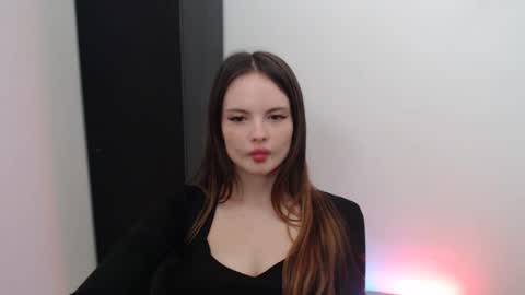 a_ariella_ online show from 09.20.25