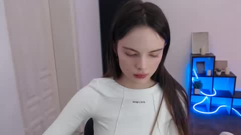 a_ariella_ online show from 12.14.25