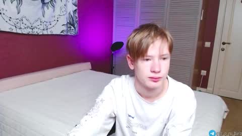 Kris Michael online show from 09.18.25