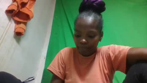 Snapshot of aadienne chatting on 05.11.26 aadienne online show from 05.11.26