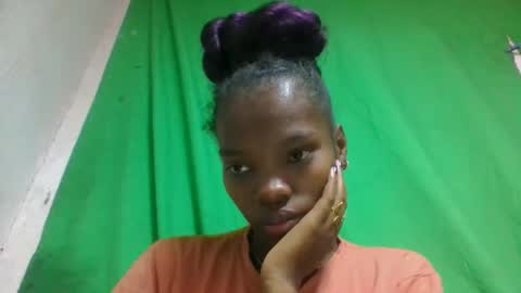 Snapshot of aadienne chatting on 05.11.26 aadienne online show from 05.11.26