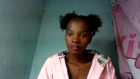 Snapshot of aadienne chatting on 06.05.26 aadienne online show from 06.05.26