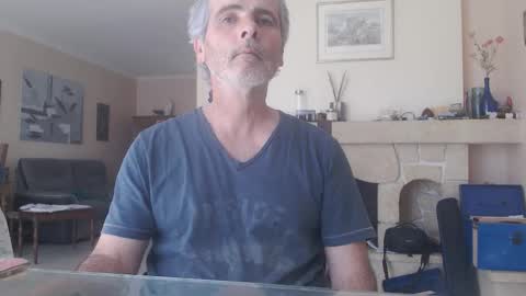 Snapshot of aalex1717 chatting on 04.19.26 Aalex1717 online show from 04.19.26