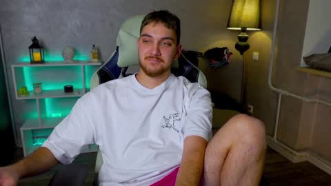 Snapshot of aalexxxxxx chatting on 12.14.24 Alex online show from 12.14.24