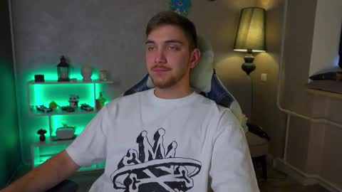 Snapshot of aalexxxxxx chatting on 02.14.25 Alex online show from 02.14.25