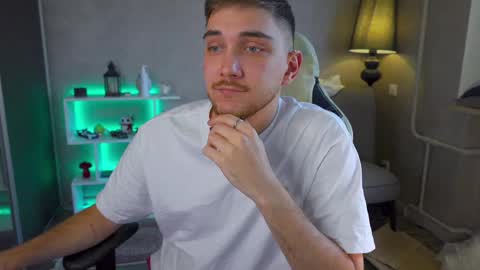 Snapshot of aalexxxxxx chatting on 02.17.25 Alex online show from 02.17.25