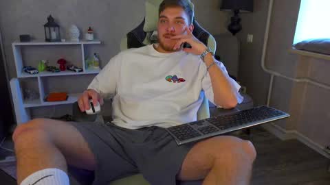 Snapshot of aalexxxxxx chatting on 03.09.25 Alex online show from 03.09.25