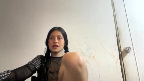 Snapshot of aantonella__ chatting on 10.01.25 antonella online show from 10.01.25